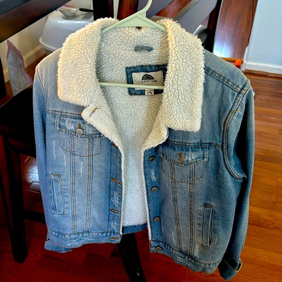 Jean fuzzy jacket - Picture 1 of 3